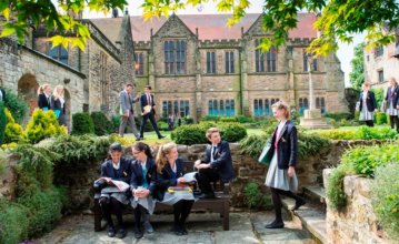 REPTON SCHOOLREPTONDERBYSHIREphoto : Andy Weekes Студенты в Лондоне msmstudy
