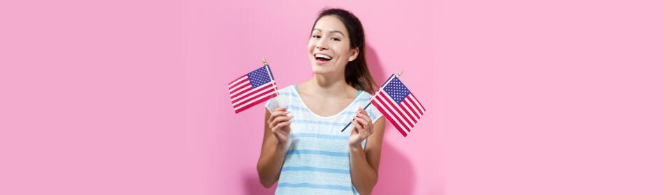 девушка с флагами США msmstudy
